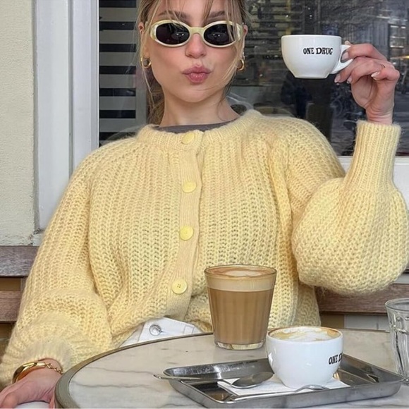 Yellow fall woman's soft knit sweater - Picture 7 of 8